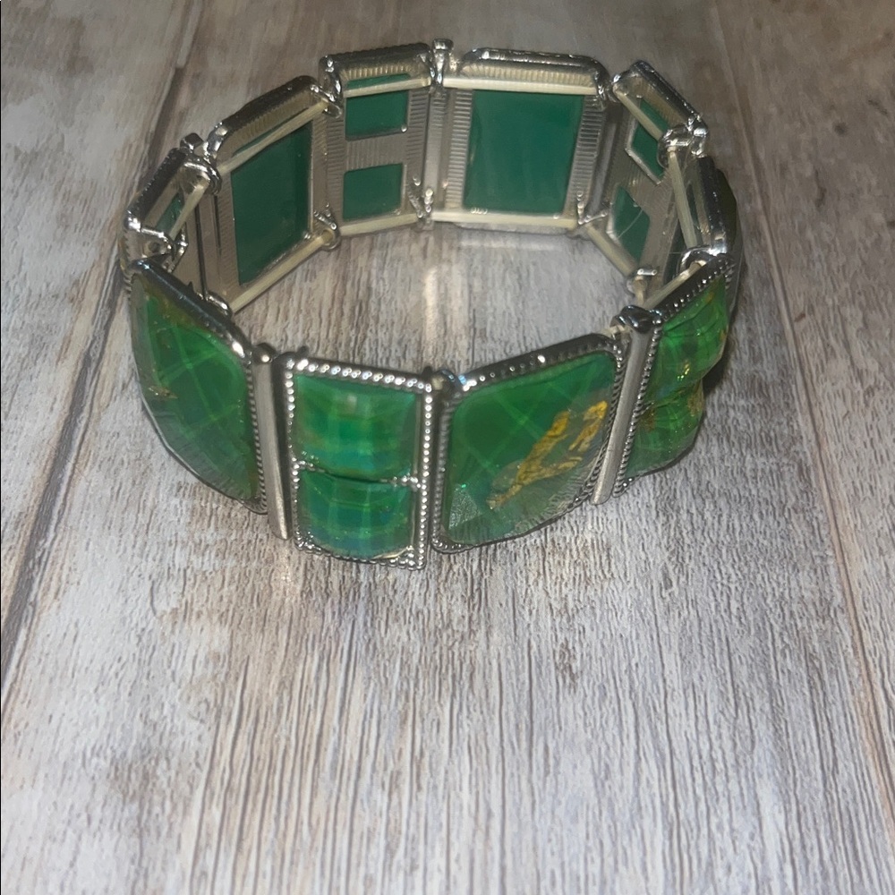 QVC Green Lucite Stretch Bracelet